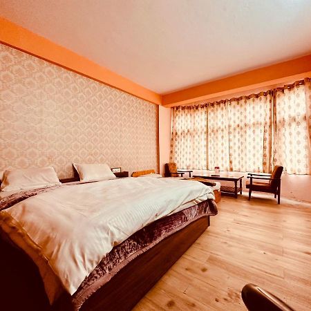 Hotel D Kanchan Manali Екстер'єр фото