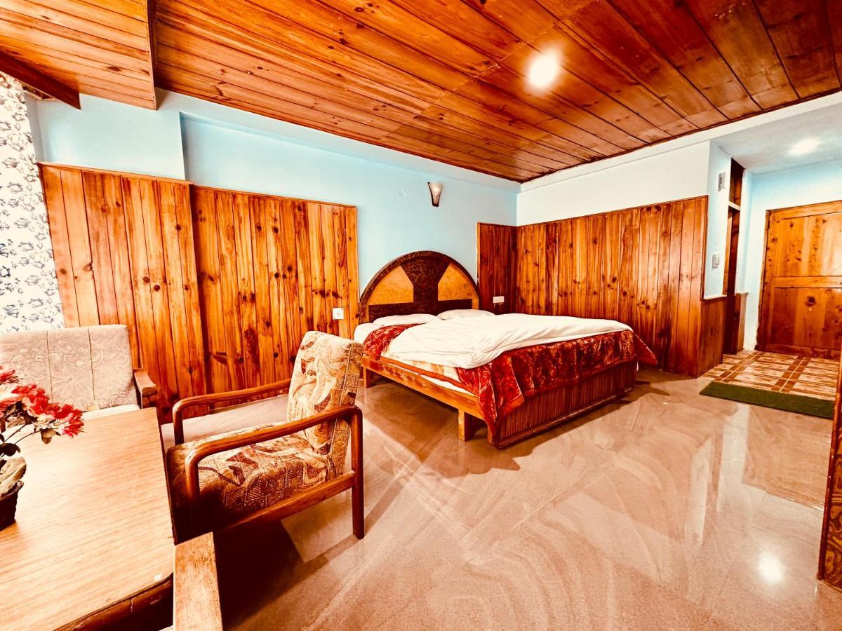 Hotel D Kanchan Manali Екстер'єр фото