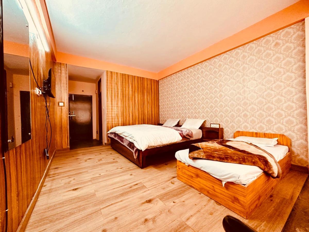 Hotel D Kanchan Manali Екстер'єр фото