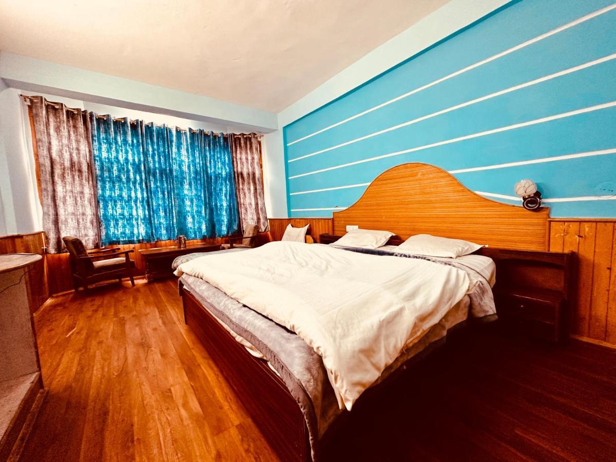 Hotel D Kanchan Manali Екстер'єр фото
