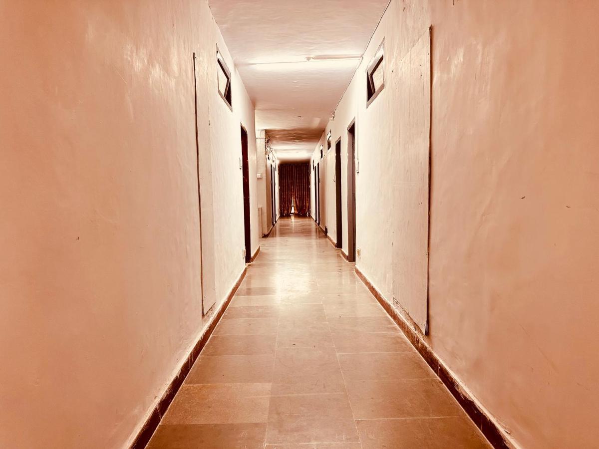 Hotel D Kanchan Manali Екстер'єр фото