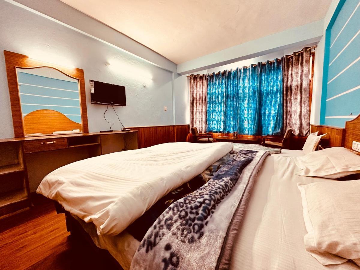 Hotel D Kanchan Manali Екстер'єр фото