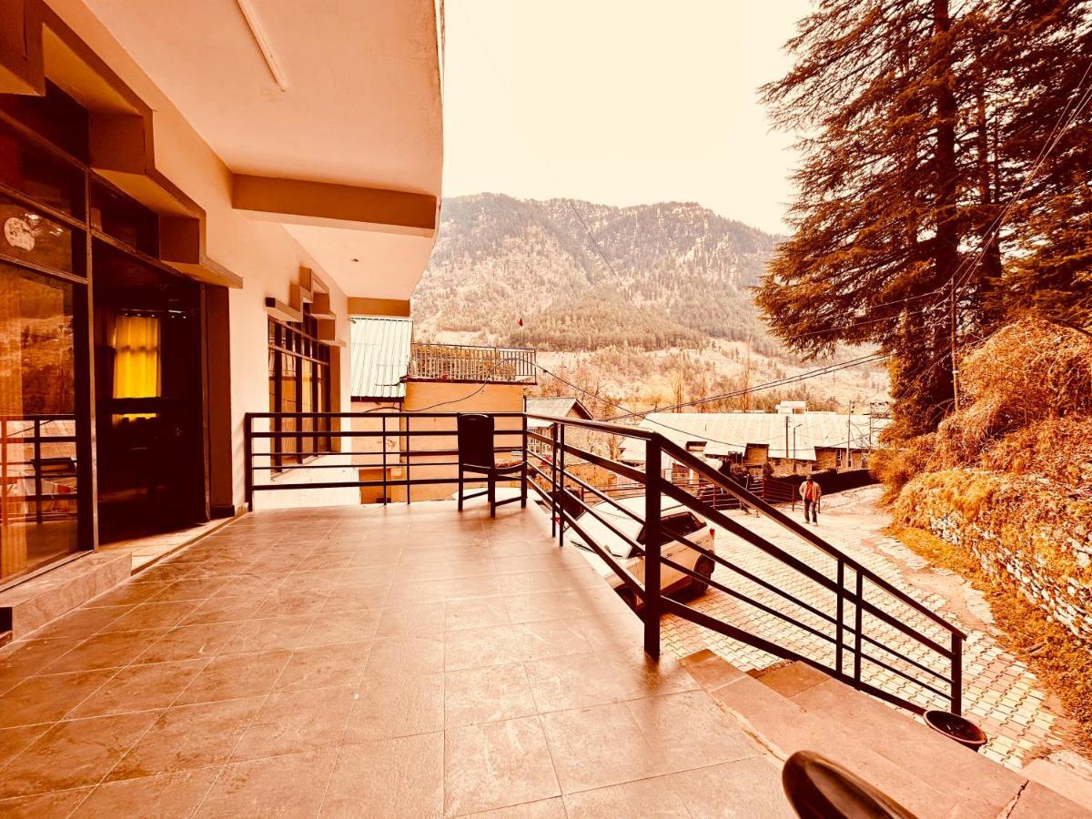 Hotel D Kanchan Manali Екстер'єр фото