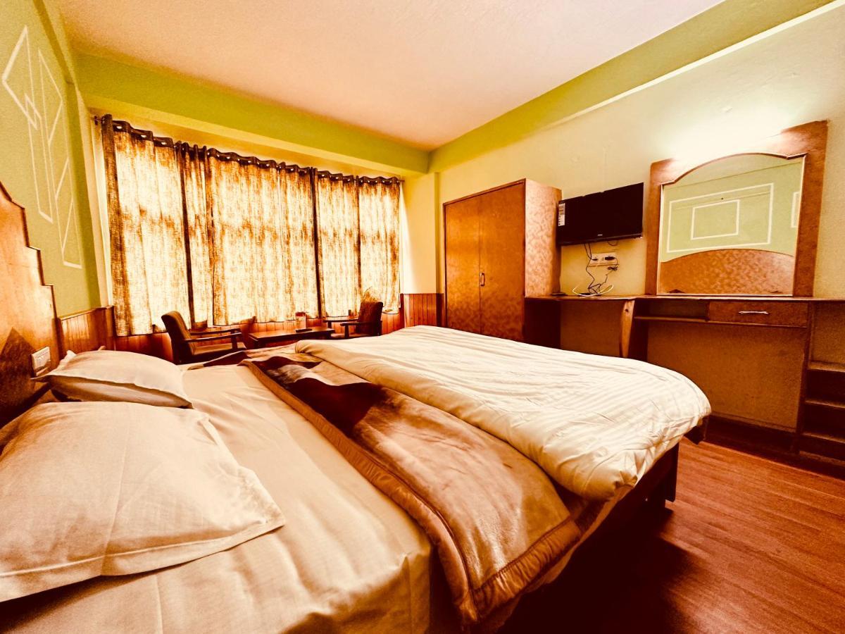 Hotel D Kanchan Manali Екстер'єр фото